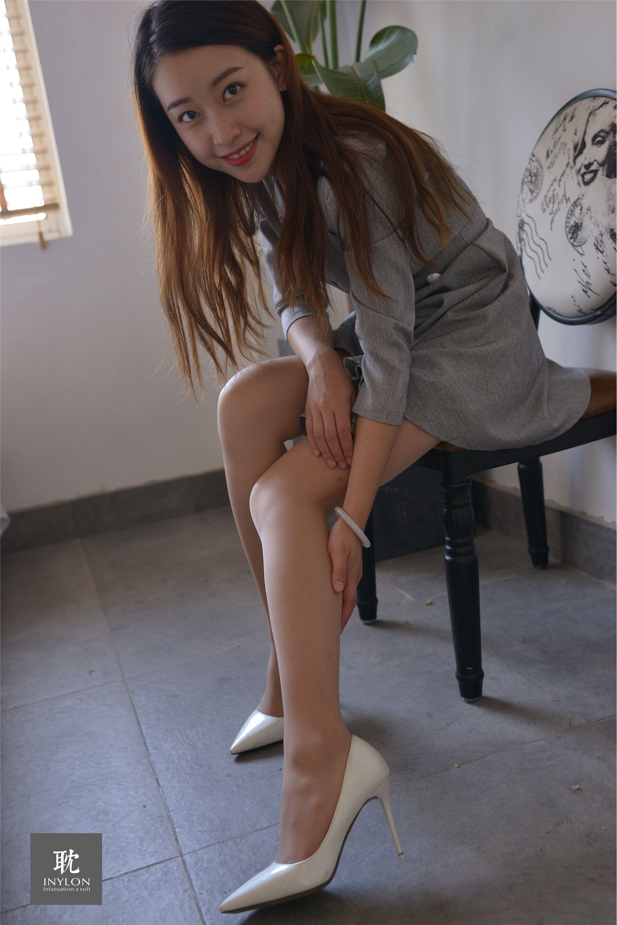 IESS异思趣向《普惠集233》- 模特：小婕《安静的小婕2》